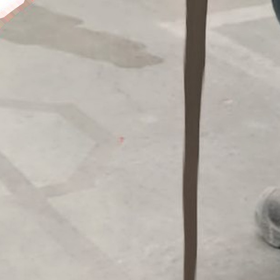 Mortero cementoso para nivelar y restaurar pisos